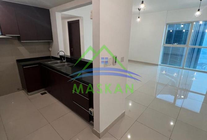 Biggest 2B Layout | Prime Location | Vacant Now! — photo 3
