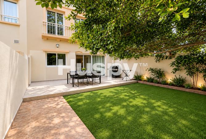 Upgraded | Vacant | Near Park and Pool