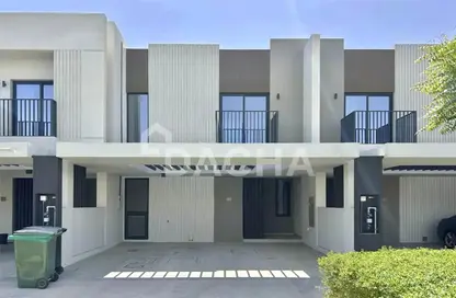 Villa - 3 Bedrooms - 4 Bathrooms for rent in Greenviews 2 - EMAAR South - Dubai South (Dubai World Central) - Dubai