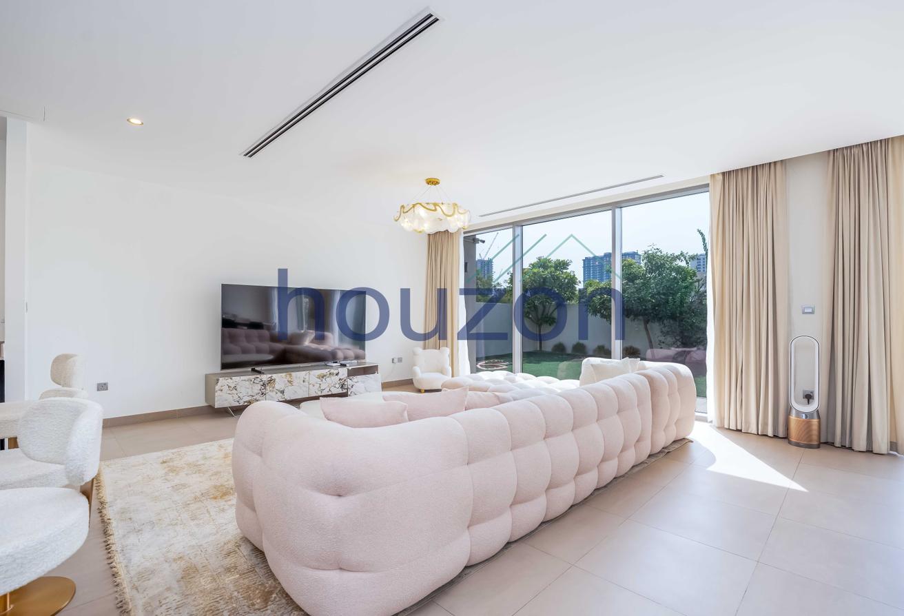 Single Row | Prime Location | Vacant Now | Type E3 photo 4