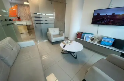 مكتب - غرفة نوم للبيع في B2B  برج - الخليج التجاري - دبي