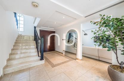 Villa - 3 Bedrooms - 4 Bathrooms for rent in District 5 - Jumeirah Park - Dubai