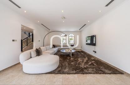 Villa - 3 Bedrooms - 4 Bathrooms for rent in District 5 - Jumeirah Park - Dubai Villa - 3 Bedrooms - 4 Bathrooms for rent in District 5 - Jumeirah Park - Dubai