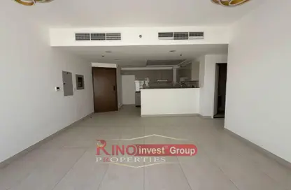 Apartment - Studio - 1 Bathroom for rent in Valoura Residence - Nad Al Sheba 1 - Nad Al Sheba - Dubai