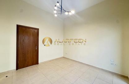 Villa - 4 - 5 for rent in La Riviera Estate - District 10 - Jumeirah Village Circle - Dubai