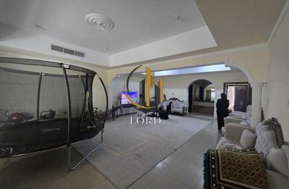 Villa - 4 - 4 for rent in Mohamed Bin Zayed City - Abu Dhabi