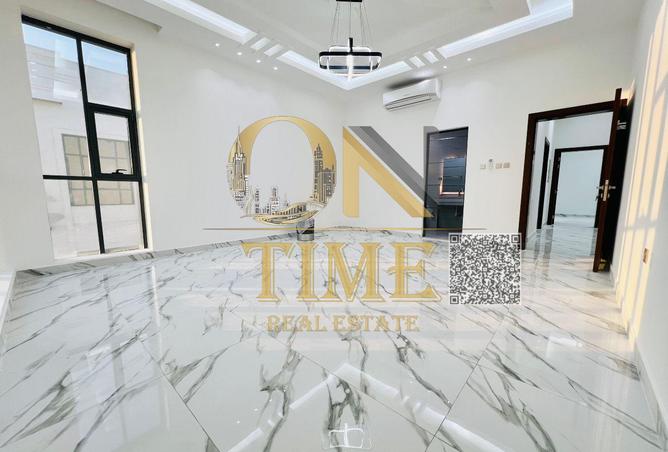 2PE4gKWl95U - Property Image 2