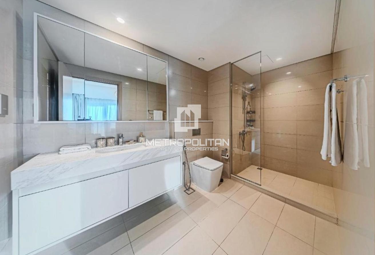 Burj Khalifa View | Fully Furnished | Middle Floor photo 16