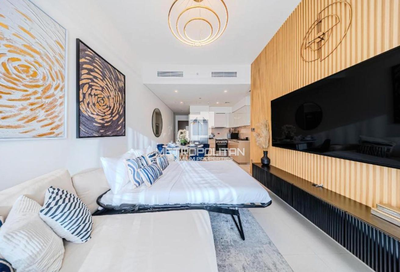 Burj Khalifa View | Fully Furnished | Middle Floor photo 5