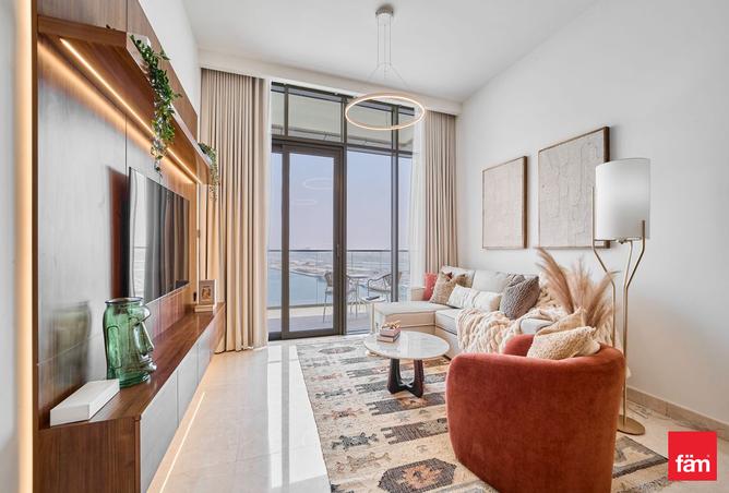 Waterfront | Fully Furnished | Spacious Layout photo 2