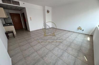 Apartment - Studio - 1 for rent in Abu Jemeza Building 2 - Al Mareija - Al Gharb - Sharjah Apartment - Studio - 1 for rent in Abu Jemeza Building 2 - Al Mareija - Al Gharb - Sharjah