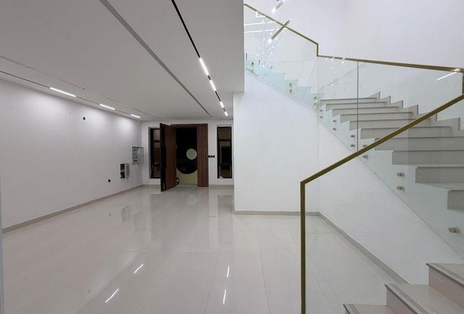 103690664 - Property Image 2