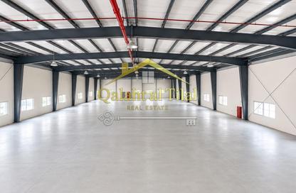 Warehouse - Studio - 7+ Bathrooms for rent in Al Jlail - Al Sajaa - Sharjah