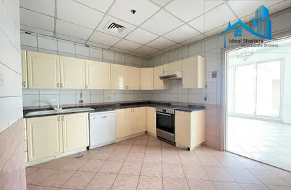 Apartment - 3 Bedrooms - 3 Bathrooms for rent in Saeed Tower 2 - Saeed Towers - Sheikh Zayed Road - Dubai