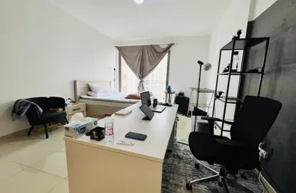 شقة - 2 حمامات للايجار في ورود 2 - الزاهية - تجارية مويلح - الشارقة