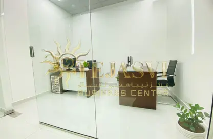 مكتب - غرفة نوم - 1 حمام للايجار في ريد اڤينيو - منطقة القرهود - دبي