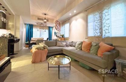 Villa - 2 Bedrooms - 3 Bathrooms for rent in Springs 12 - The Springs - Dubai Villa - 2 Bedrooms - 3 Bathrooms for rent in Springs 12 - The Springs - Dubai