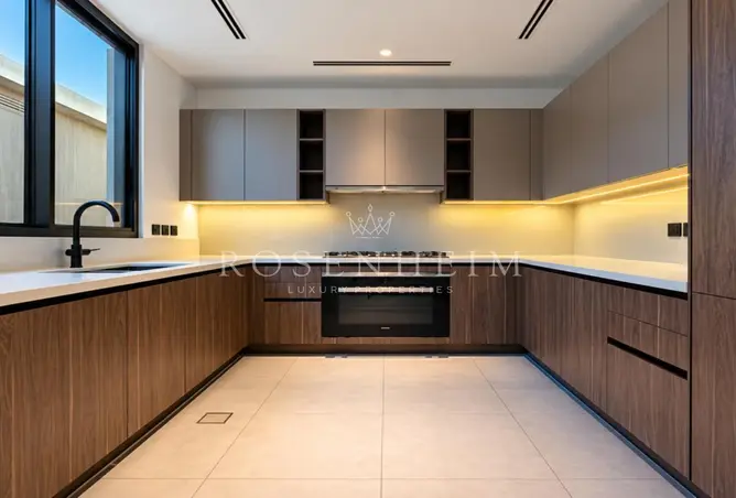 155526917 - Property Image 2