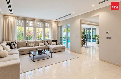 Villa - 3 - 4 for sale in District 8 - Jumeirah Park - Dubai