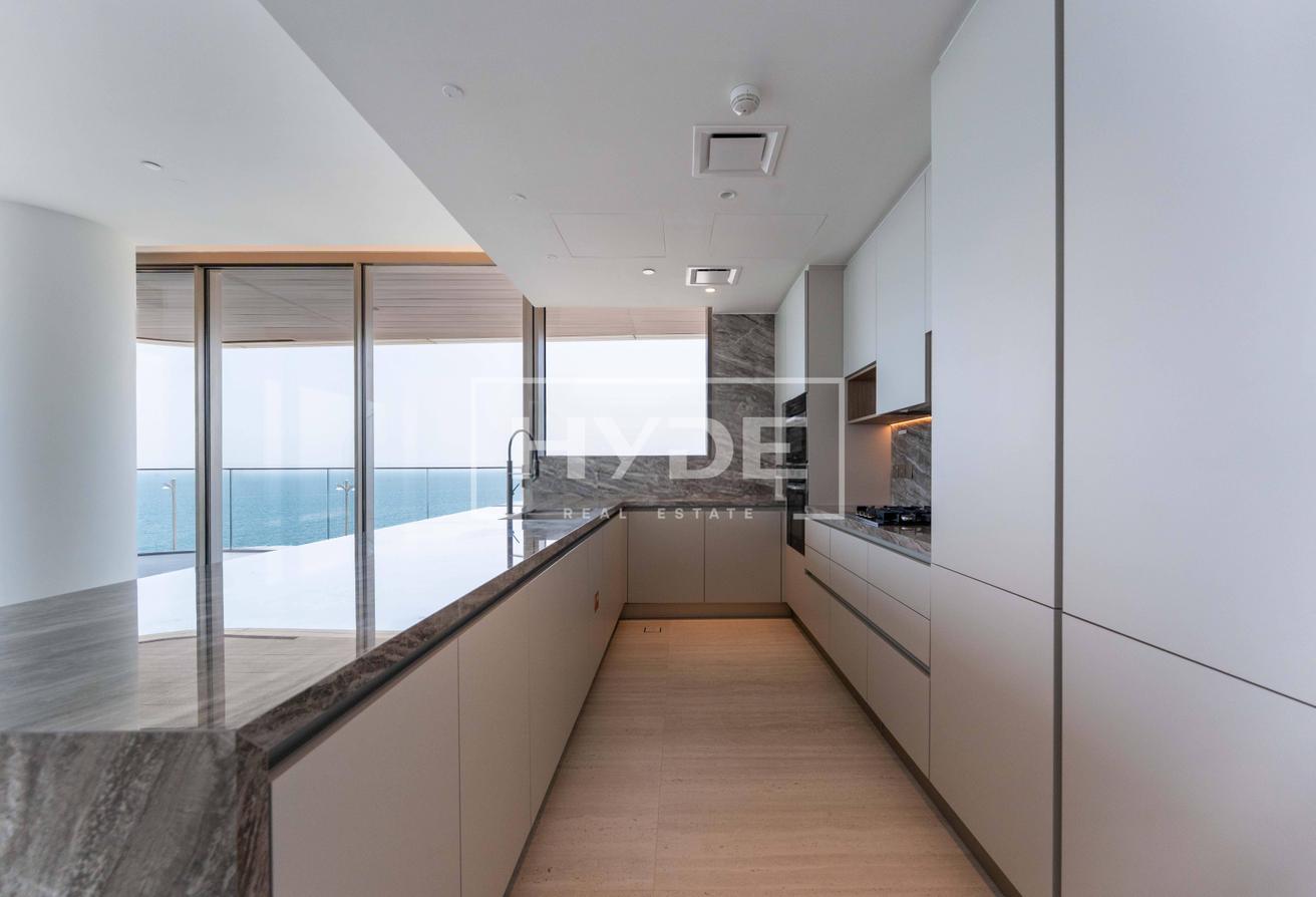 Ultra Luxury Corner Apartment | Sea View photo 3