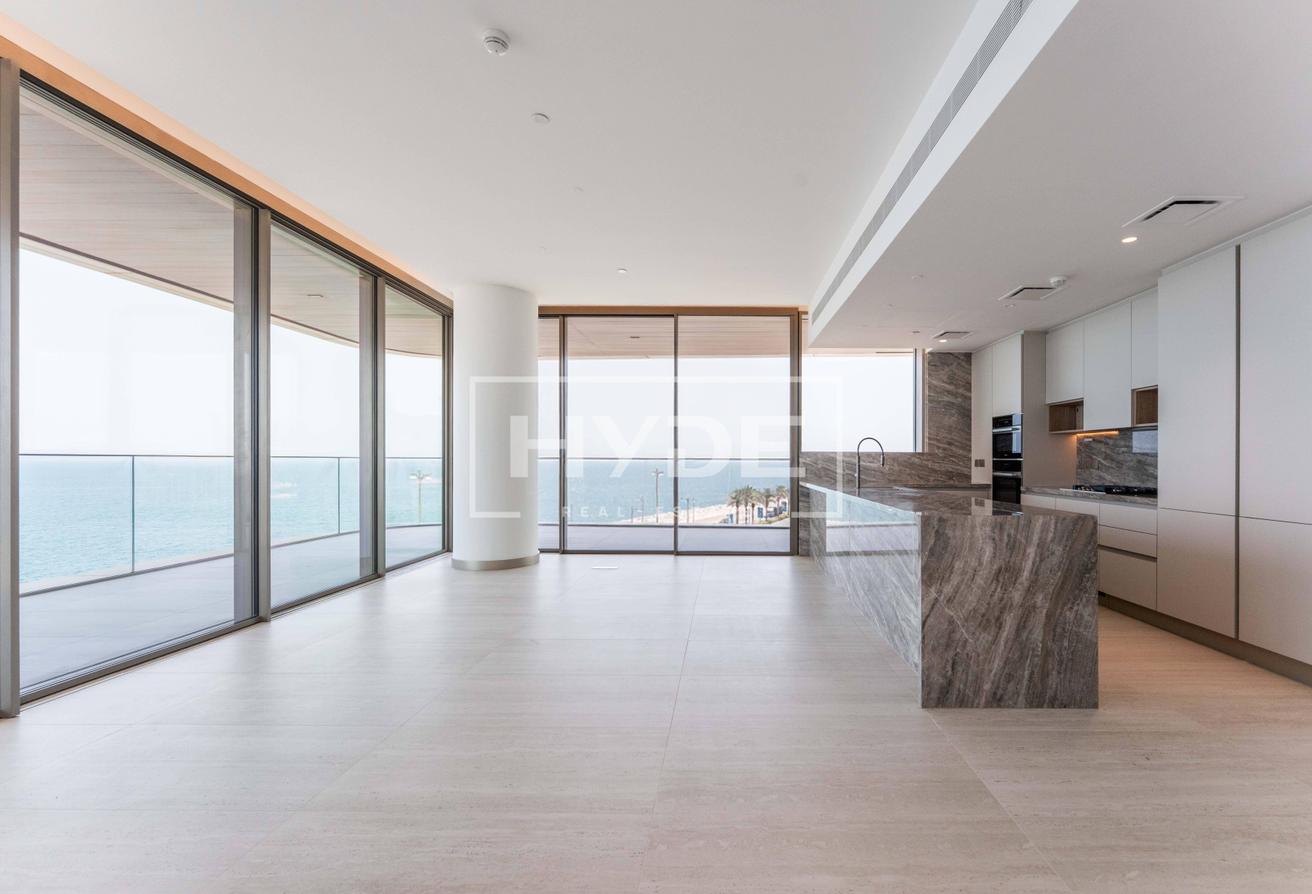 Ultra Luxury Corner Apartment | Sea View photo 2