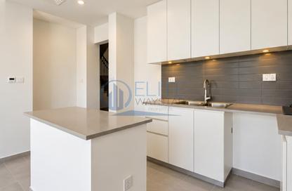 Townhouse - 4 - 4 for rent in Noor Townhouses - Town Square - Dubai