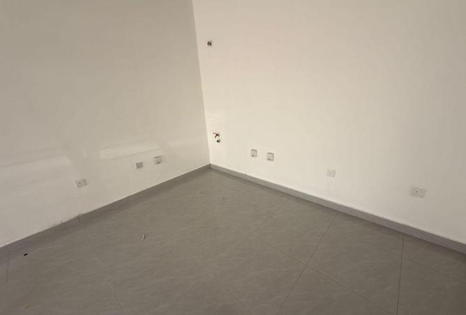 55751198 - Property Image 3