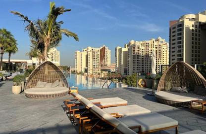 Apartment - Studio - 1 for rent in The Palm Tower - Palm Jumeirah - Dubai