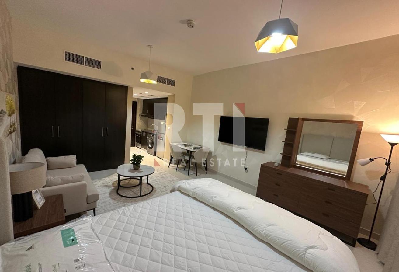FULLY UPGRADED |NEWLY FURNISHED | SPACIOUS photo 8