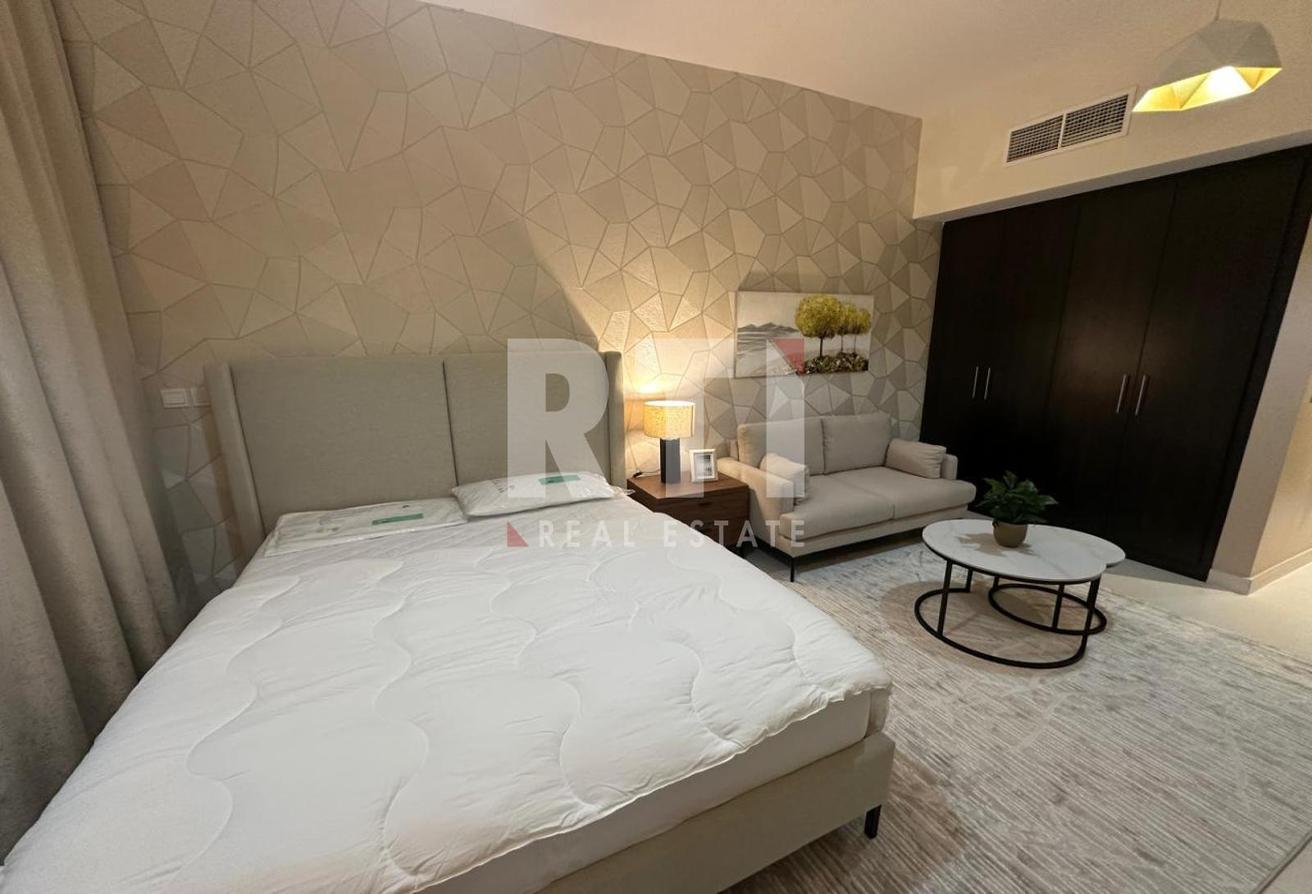 FULLY UPGRADED |NEWLY FURNISHED | SPACIOUS photo 6