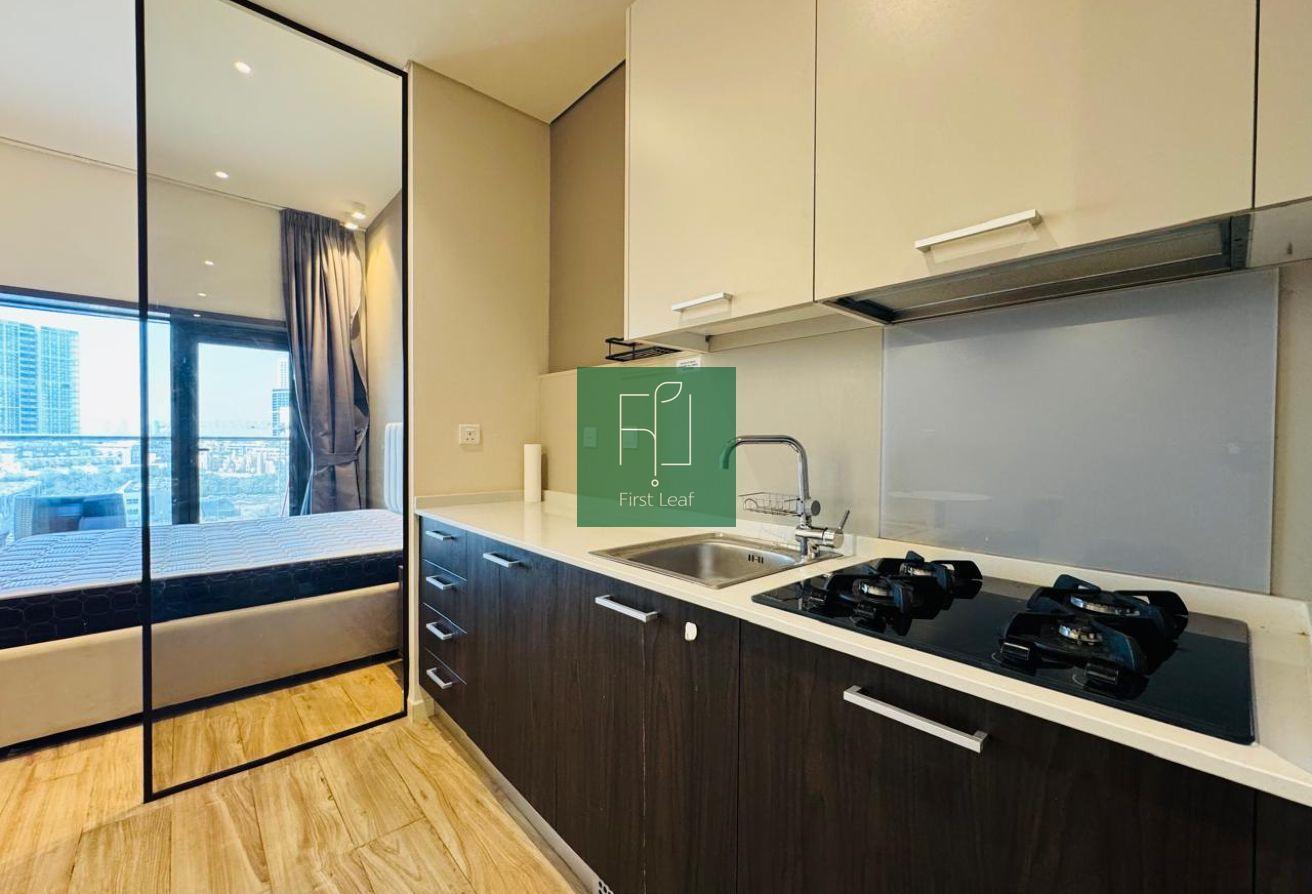 FULLY FURNISHED | WELL MAINTAINED | PARK VIEW photo 8