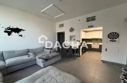 شقة - غرفة نوم - 2 حمامات للايجار في في2 - مدينة دبي الرياضية - دبي