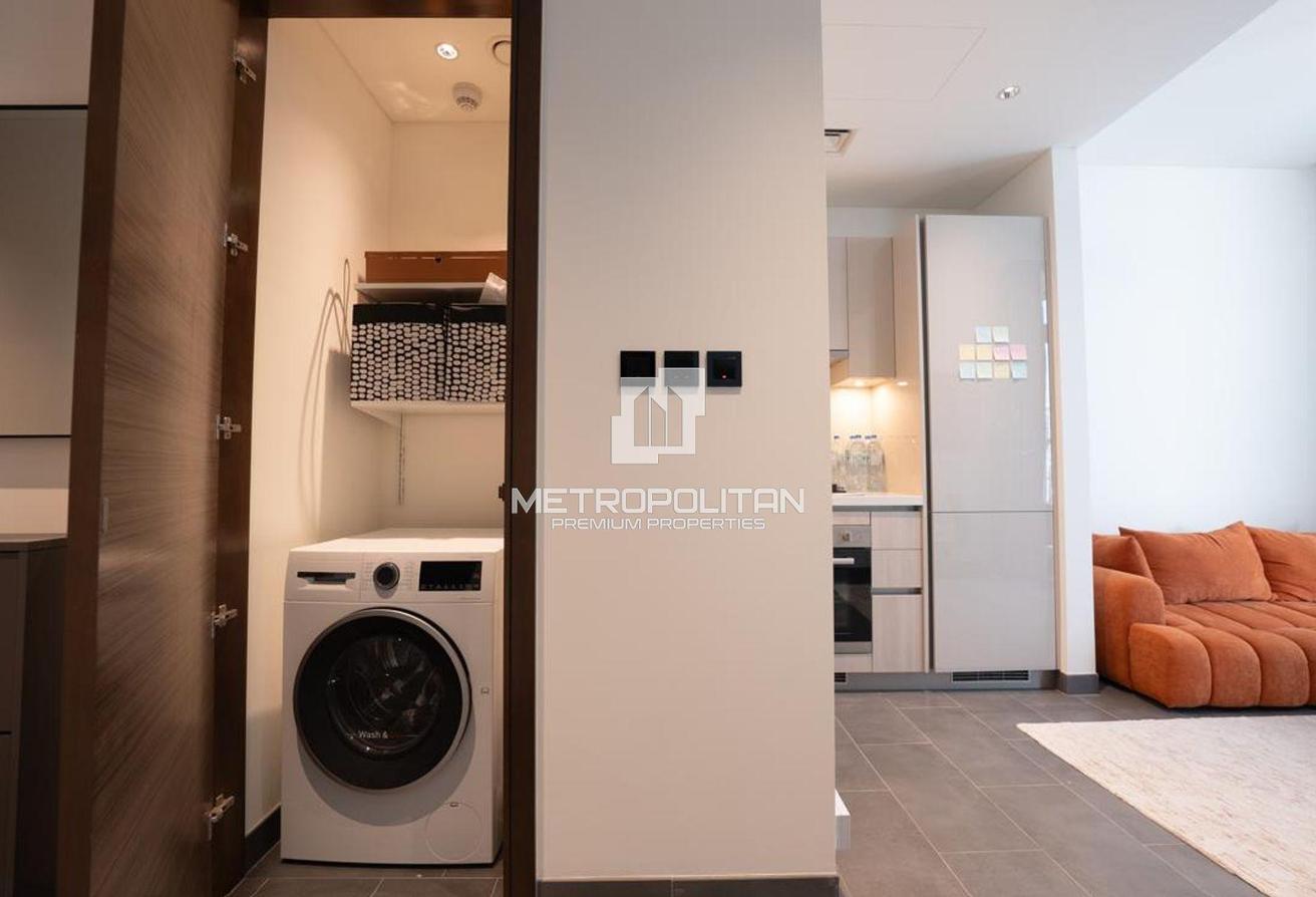Stylish and Modern | Prime Location | Furnished photo 15