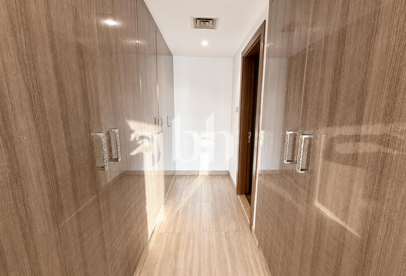 Fully Furnished | High Floor | Spacious Layout photo 5