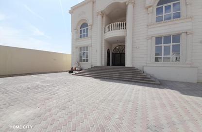 Villa - 4 Bedrooms - 5 Bathrooms for rent in Madinat Al Riyad - Abu Dhabi