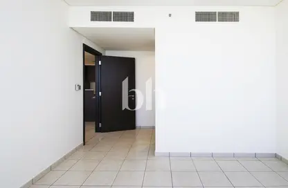 شقة - غرفة نوم - 2 حمامات للايجار في سكاي جاردنز - مركز دبي المالي العالمي - دبي