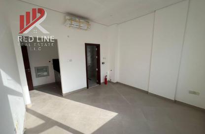 Apartment - Studio - 1 Bathroom for rent in Al Qulaya'ah - Al Sharq - Sharjah