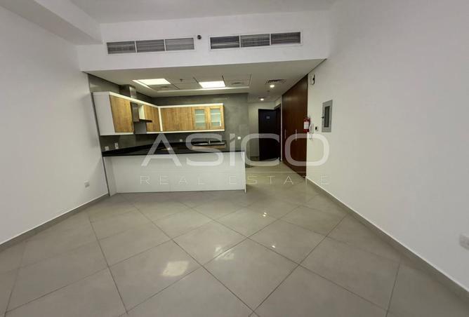 135602204 - Property Main Image
