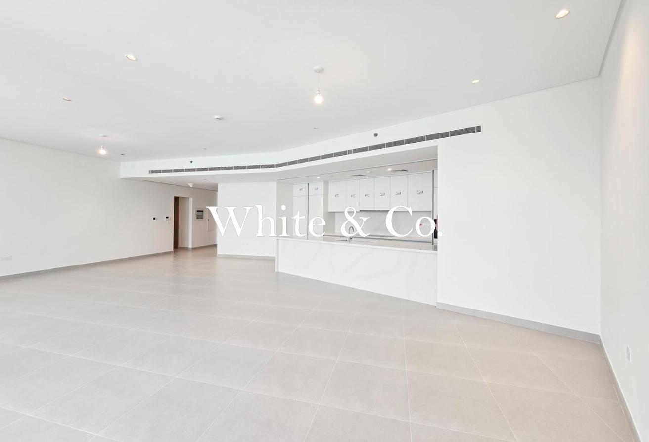 Large Layout | 3 Bedrooms | Lagoon Facing photo 4