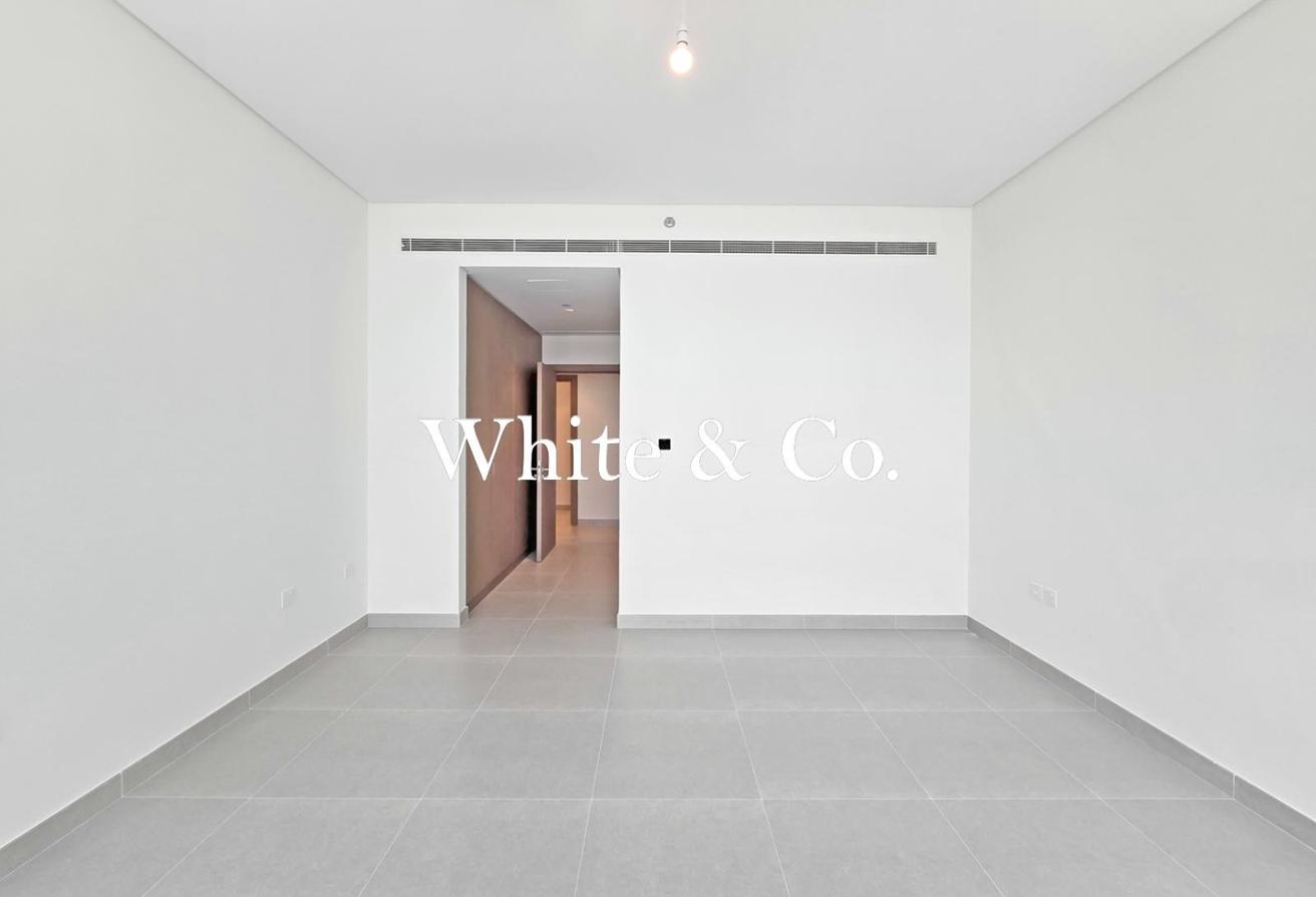 Large Layout | 3 Bedrooms | Lagoon Facing photo 11