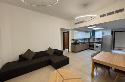 شقة - 2 - 3 للايجار في عزيزي ستار - الفرجان - دبي