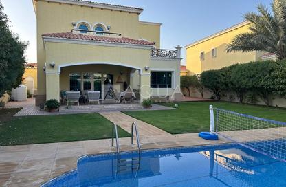 Villa - 5 Bedrooms - 5 Bathrooms for rent in District 4 - Jumeirah Park - Dubai