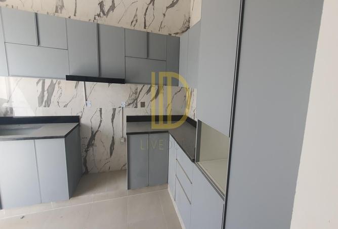 76162717 - Property Image 2