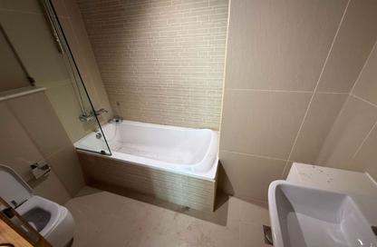 Apartment - 2 - 3 for rent in Julphar Residence - Al Reem Island - Abu Dhabi