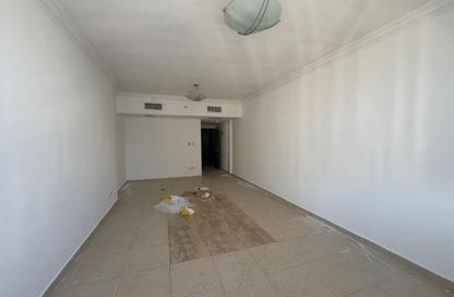Apartment - 2 Bedrooms - 3 Bathrooms for rent in Al Khan Corniche - Al Khan - Sharjah