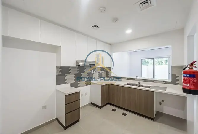 156352308 - Property Image 3