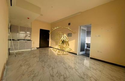Apartment - Studio - 1 Bathroom for rent in Al Mowaihat 1 - Al Mowaihat - Ajman Apartment - Studio - 1 Bathroom for rent in Al Mowaihat 1 - Al Mowaihat - Ajman
