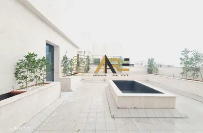 Penthouse - 2 Bedrooms - 3 Bathrooms for rent in Al Zahia - Muwaileh Commercial - Sharjah