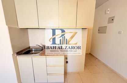 Apartment - Studio - 1 for rent in Al Butina 9 Building - Al Butina - Sharjah Apartment - Studio - 1 for rent in Al Butina 9 Building - Al Butina - Sharjah