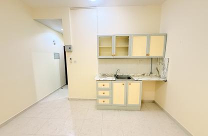 Apartment - Studio - 1 for rent in Al Butina 9 Building - Al Butina - Sharjah Apartment - Studio - 1 for rent in Al Butina 9 Building - Al Butina - Sharjah